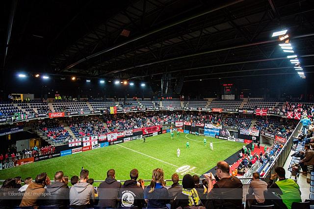 20150103-football-battle-10