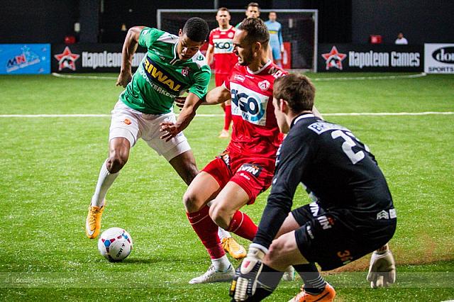 20150103-football-battle-13