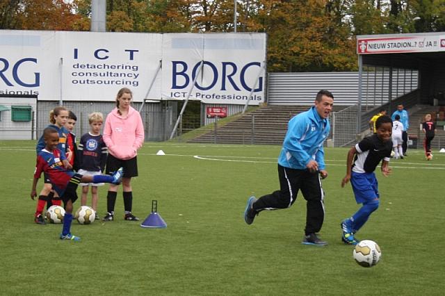20131023-VoetbalClinic-15