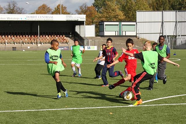 20131023-VoetbalClinic-24