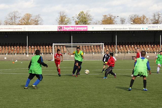 20131023-VoetbalClinic-25